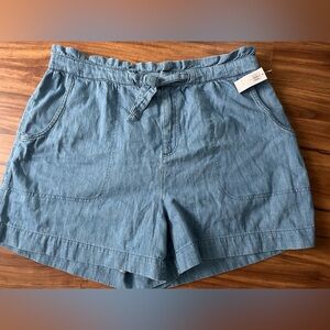 Old Navy Extra High-Waisted Utility Shorts in Denim Size XL (new with tags)